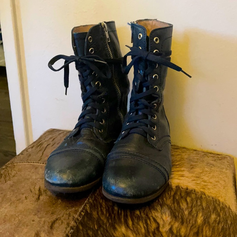 Steve Madden Navy Blue Leather Combat/Military Style Boots Size 7.5 W